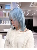 18209アイスブルーエンドカラーレイヤーボブくびれミディアム