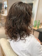 フリップビーアヴェダ(FLIP B AVEDA) 本八幡×ミディアムパーマ×艶ブラウン