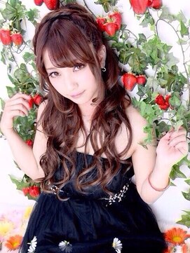 ルーツ(Roots) ナチュラルふんわり編みこみヘアー