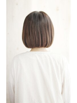 シュシュット(chouchoute) 吉祥寺斜めバングフェザーロングボルドークラシカルワンレン/129