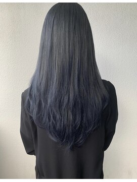 マド(Mado) ダークネイビーブルー！