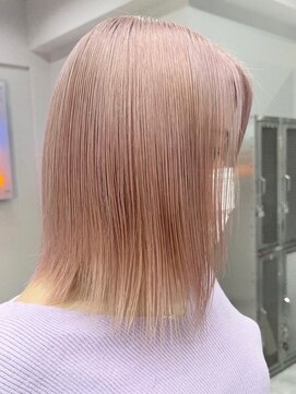 ウィコ 新宿(WICO) ホワイトピンクベージュ[新宿駅/ショコラベージュ/ベビーバング]