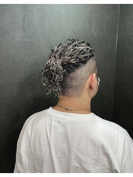 ワンオーエイト(One o Eight) 特殊パーマ×ポイントブレイズ