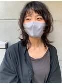 しっかりレイヤーで動きと柔らかさのあるウルフヘア＊