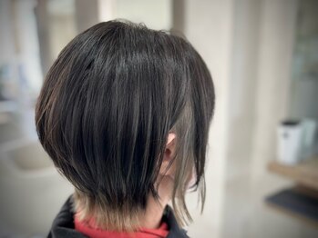 フィールヘアーフェイス(Feel hair face)の写真/【栃木市】一人ひとりのなりたいスタイルに寄り添った提案で初めてのブリーチ、インナーカラーもお任せ♪