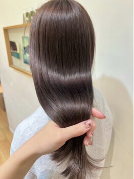 オーダーメイドのケアで、一人一人の髪の状態に合わせたケアをご提案♪髪の芯から潤う艶ヘアに。【代官山】