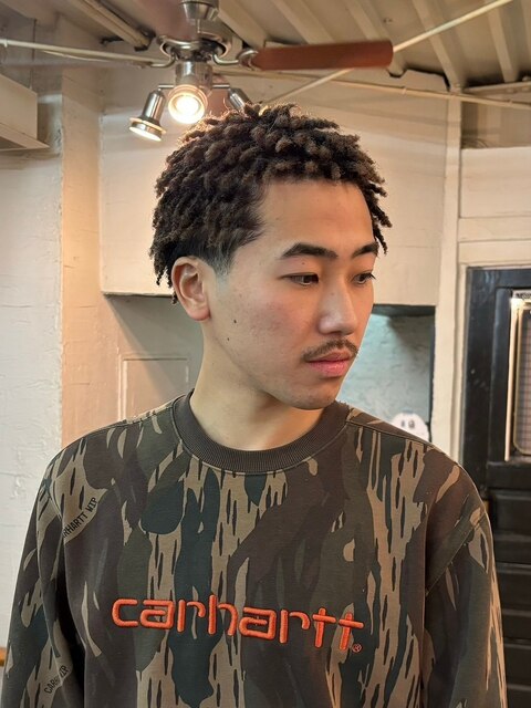 MEN'S HAIRウルフアッシュブラックカルマパーマベリーショート