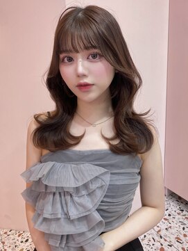 ボタン シブヤ(VOTAN SHIBUYA) ベージュ/韓国ヘア/渋谷/レイヤー/顔まわり/前髪