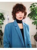 外国人のようなラフなくるくるパーマ