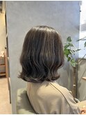 大人ショートボブ/白髪ぼかしハイライト