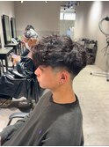 波巻きスペインカールツーブロックフェード