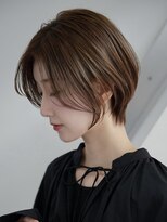 表参道白髪ぼかしくびれショートボブアッシュベージュ40代50代