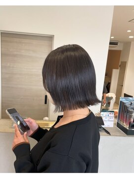 メルク(merc) 黒髪/セミディ/シアーカラー/姫カット/ミニボブ