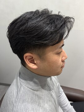 コウキカミヤ 栄(KOUKI KAMIYA) ニュアンスパーマ/ラルフカール/メンズパーマ/センターパート