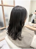 ツヤツヤセミロングの巻き髪仕上げ