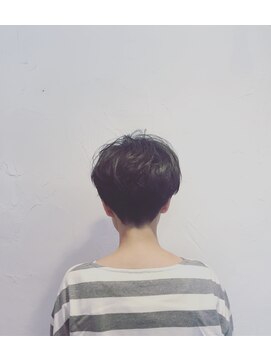 コモレビヘアワークス(komorebi hair works) Short Style
