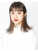 ジュリエッタ(giulietta)&nbsp;ミディアムヘア×インナーカラー