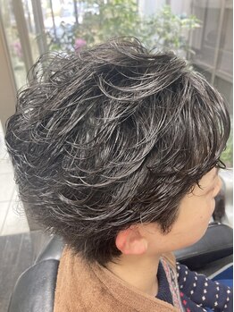 ラドゥーノ ヘアークリエイション(RADUNO hair creation)の写真/近隣の大学生からの支持多数！メンズパーマで動きを出したい方にオススメ☆再現性も高く朝のセットも楽に。