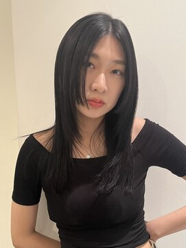 ベチカ(vetica) 姫カットとフェイスレイヤーのミディアム
