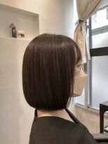 大人かわいい 小顔 暗髪グレージュ ワンレンボブ