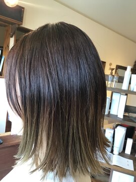 カミリー(Kamily) #裾カラー　グラデーションカラー　ブリーチあり