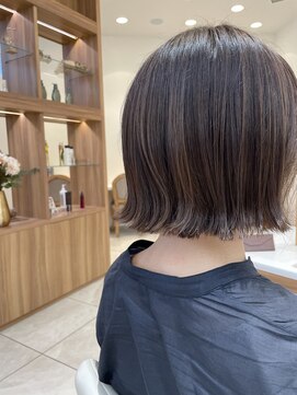 シュヴー 浦安店(CHEVEUX) 切りっぱなしボブ