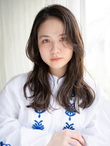 マグノリア オモテサンドウ(MAGNOLiA Omotesando)&nbsp;長めバングで顔まわり可愛い柔らかニュアンスパーマ・・・HINATA