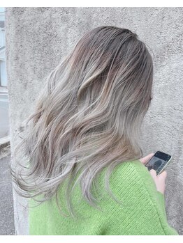 ヘアーメイク フィール ルア(FEEL Lua)の写真/透明感溢れる外国人風カラーで、周りと差をつける！トレンドを取り入れたカラーをご提案します☆