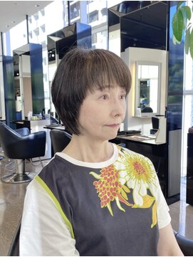 ミスエッセンス(MISS ESSENCE) 大人美人の黄金比バランス楕円形ボブ/ミスエッセンス竹下