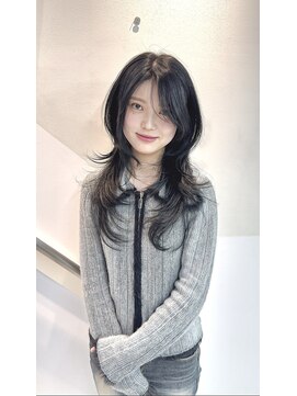 トニーアンドガイ 青山店(TONI & GUY) くびれ　ふんわりレイヤー　ロングレイヤー　ブルーブラック