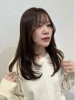 リサヘアーデザイン(RISA HAIR DESIGN)の写真/〈天神/大名〉顔周りのデザインでおしゃれ度UP！骨格やパーツに合わせたミリ単位のカットで小顔魅せ◎
