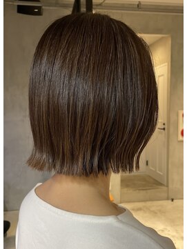 エリマ 調布(elima) 調布ストレートパーマ レイヤーボブウルフショートベージュ