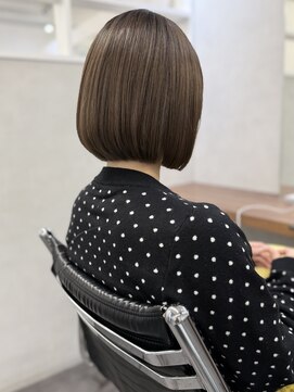 オウル(Owll) *ミニボブ切りっぱなしボブ内巻きボブ*