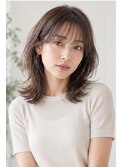 透け感レイヤーミディアムヘア