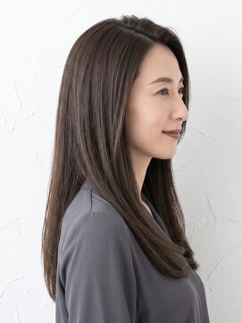 と和 巣鴨 40代向け★秋色ソフトアッシュの丸み艶ロング