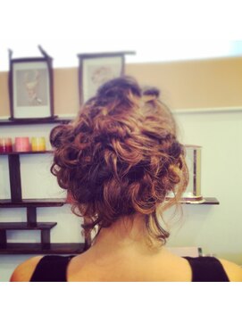 マッチレス(matchless) フィッシュテールと編みこみを崩したスタイル