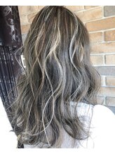 サロンブルーナ(SALON BLUENA)