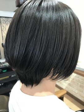 ルーチェ(Luce) グラデーションショートボブ