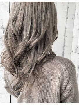 モノリス(monolith) シルバーカラー