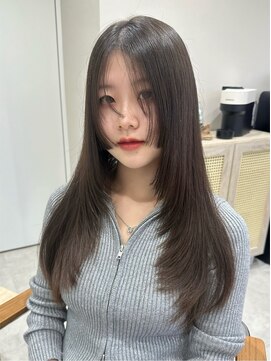 スティロ(stylo) レイヤーカットハイライトショートヘアイルミナカラーオージュア