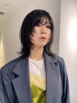 ナループロアツム(Nalu pu loa Tsum) レイヤーカット/オフブラック/ウルフカット