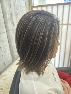ヘアヴェローチェ(hair-veloce) ハイライト外ハネボブ