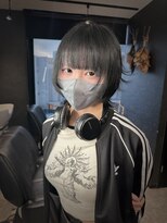 バトー(bAteAu)&nbsp;落ちる黒染めウルフカット