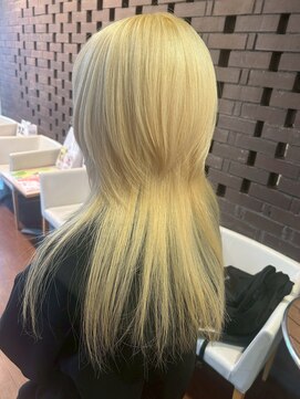 エヌアンドエーコンティ(N&A CONTi) 周りと差をつける、圧倒的な透明感！ブロンド×ウルフカット