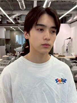 ポーチバイハニー オモテサンドウ(PORCH by HONEY omotesando) センターパート/曲がる縮毛矯正/黒髪/ビジネススタイル3