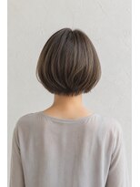 ベルス(bellus)&nbsp;小顔ショートボブ×オリーブグレージュ　20代　30代