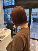 ブリーチ無しワンカラー ピンクベージュ 切りっぱなしボブ