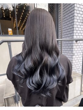 イキプラスディードットログ 大和八木駅前店(ikii+D.Log) ブルーグラデーションカラー　髪質改善