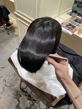 ロロ(ro-ro) 【恵比寿 or-or】髪質改善＋ケアカラー×ミニボブ＝潤艶ミニボブ