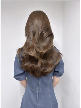 ムク 新宿(muc) ブリーチなしハニーベージュ×ワンホンレイヤー